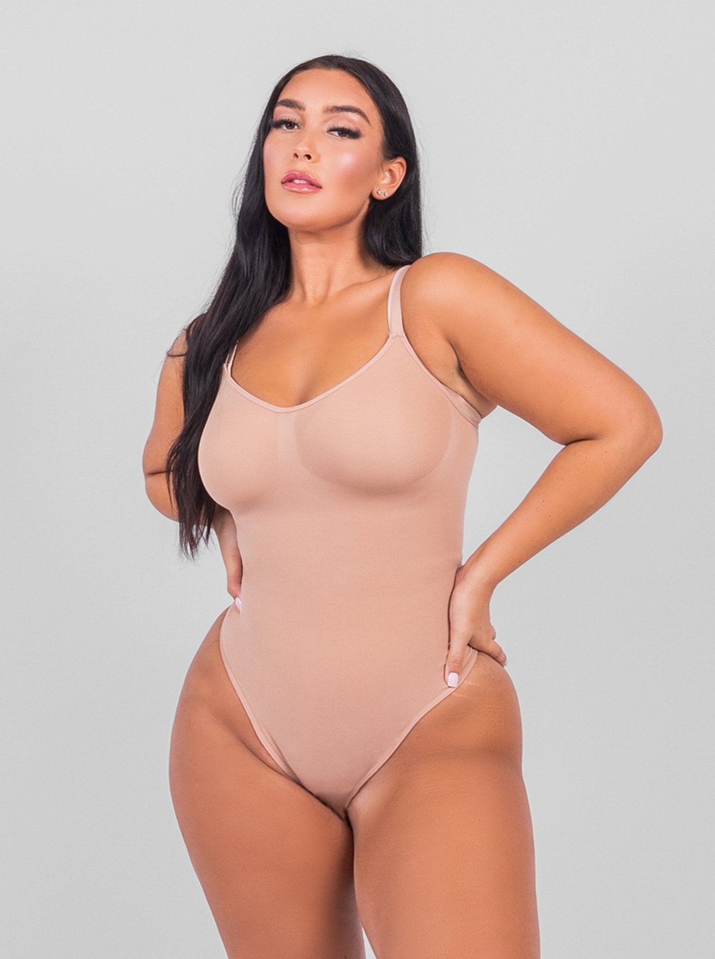 Stefanie - Smoothing Seamless Thong Shaper